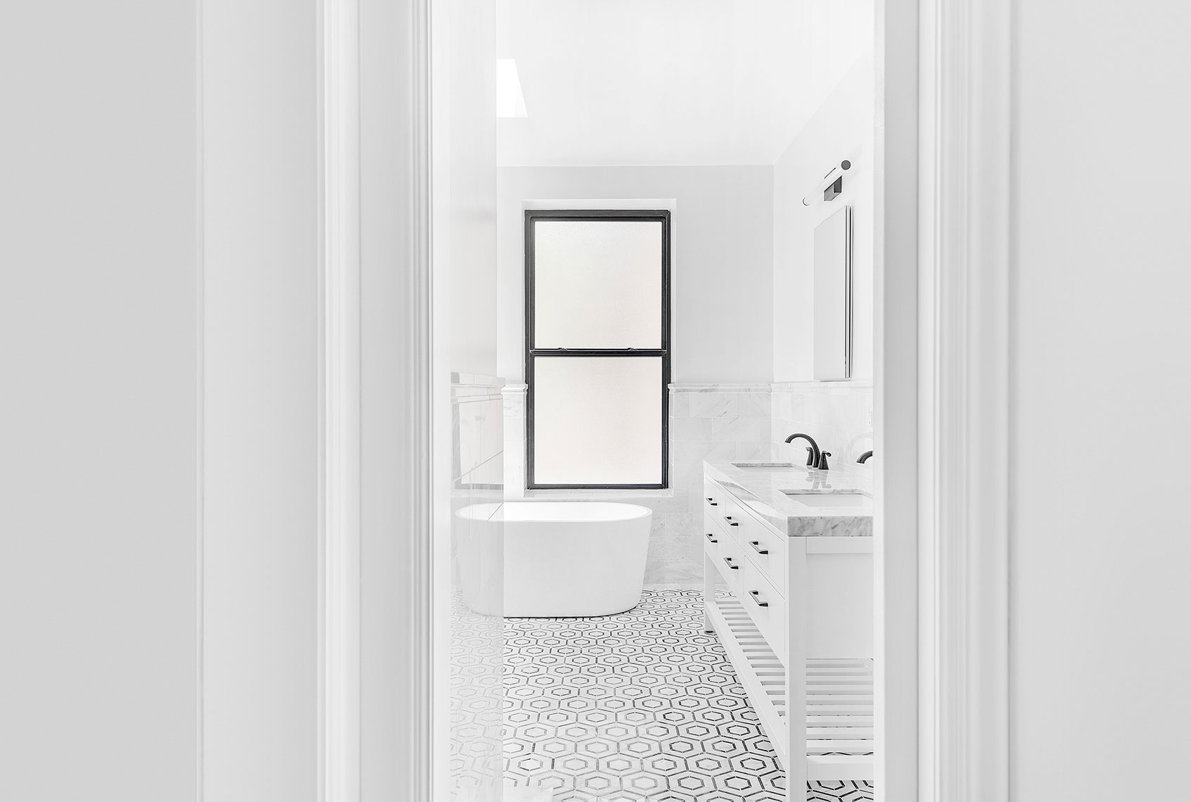 Zoe Wetherall / Interior Architecture / Bathroom Doorway