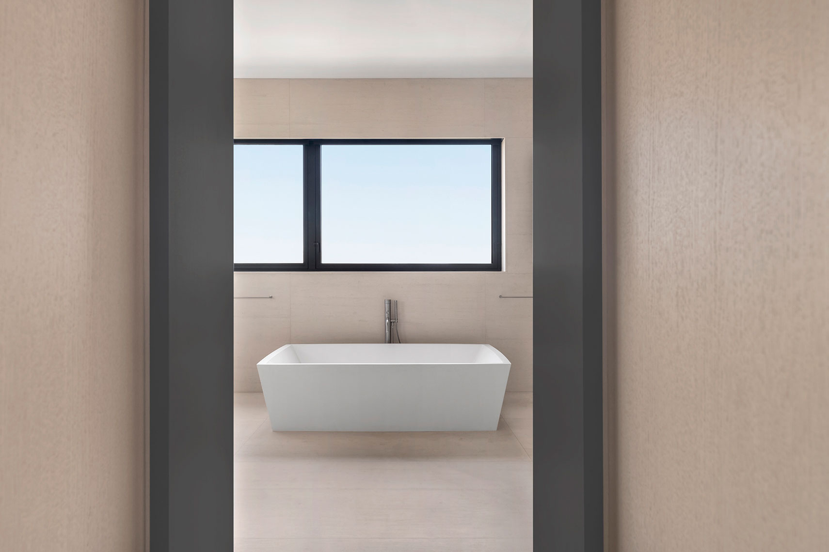 Zoe Wetherall / Interior Architecture / Bathroom View