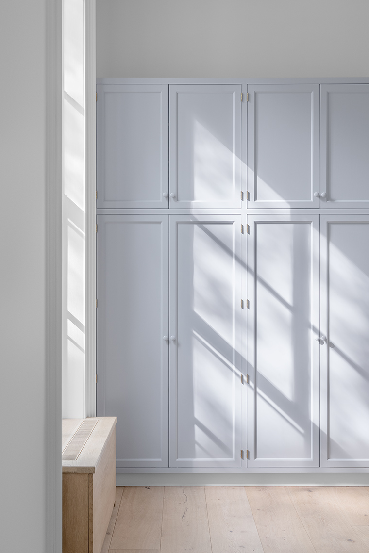 Zoe Wetherall / Interior Architecture / Window Light
