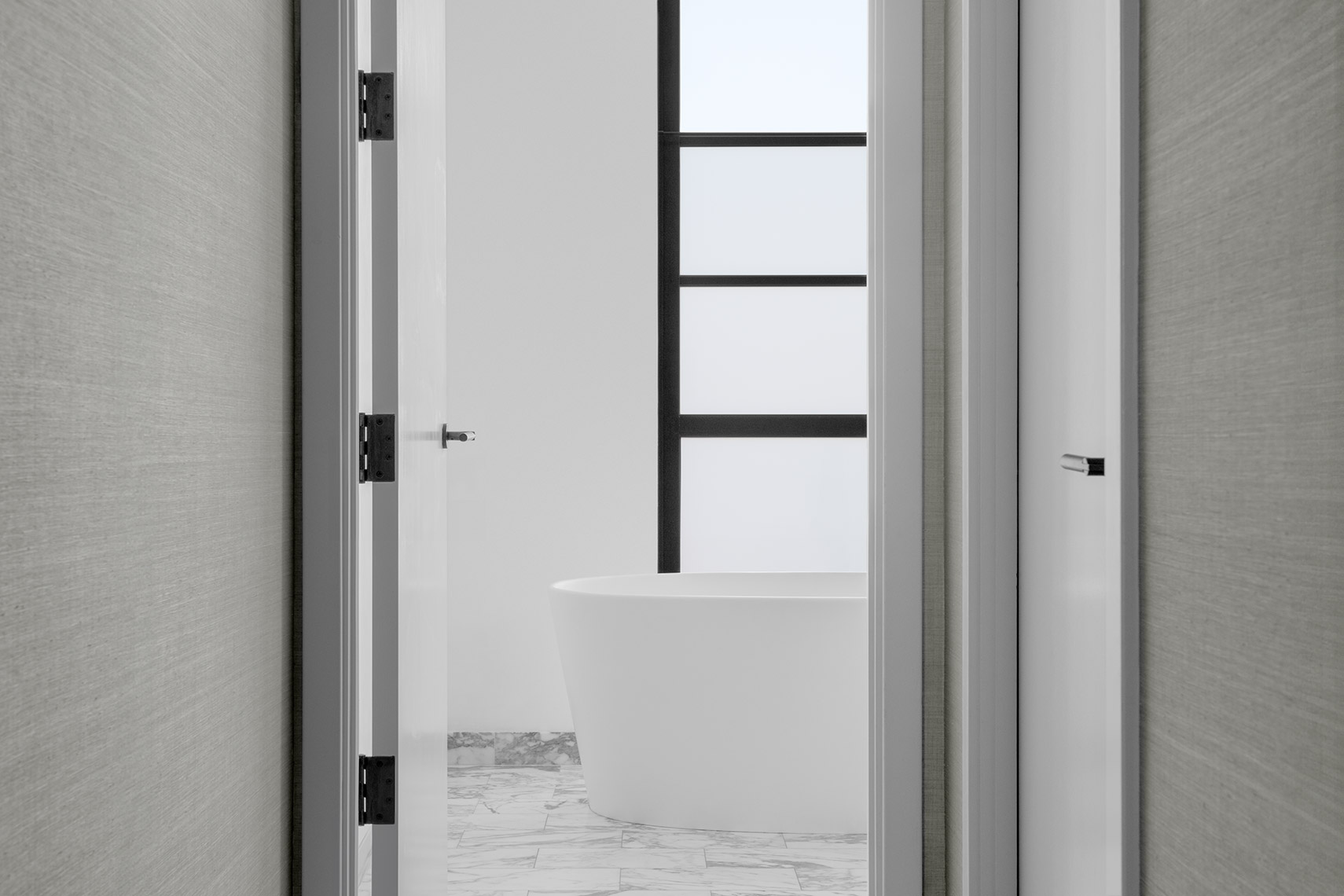 Zoe Wetherall / Interior Architecture / Bathroom Hallway